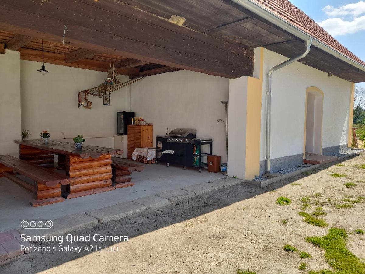 Kojan Apartment Jilovice ภายนอก รูปภาพ