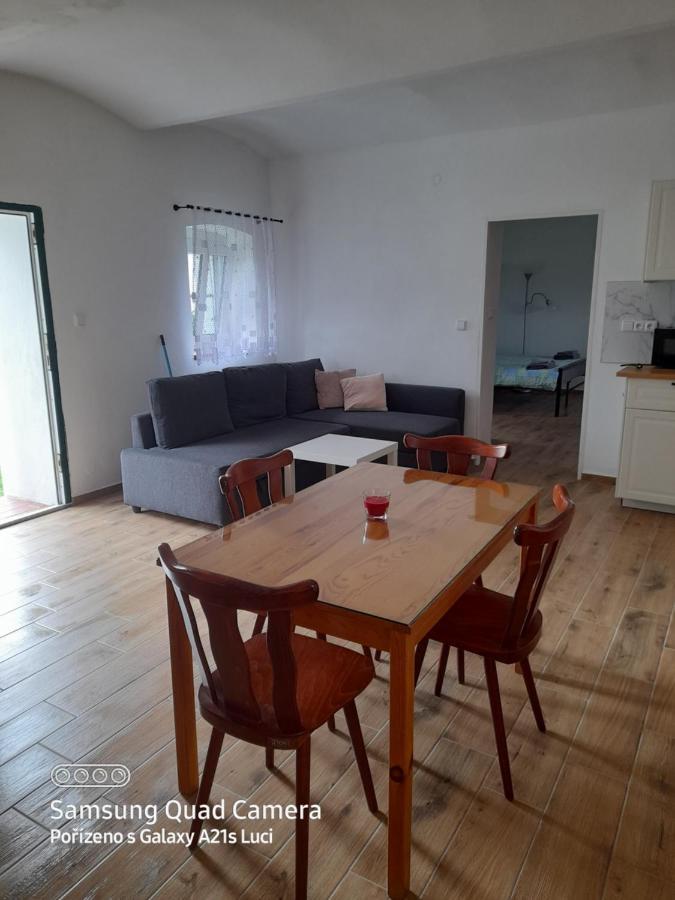 Kojan Apartment Jilovice ภายนอก รูปภาพ